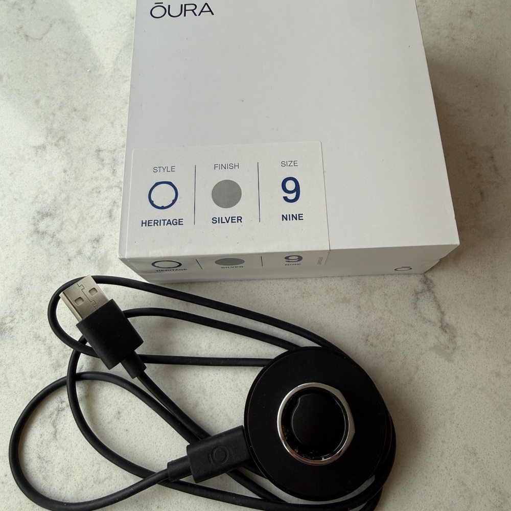 Oura Silver size 9 Gen3 Series 3 Heritage Ring with Charger